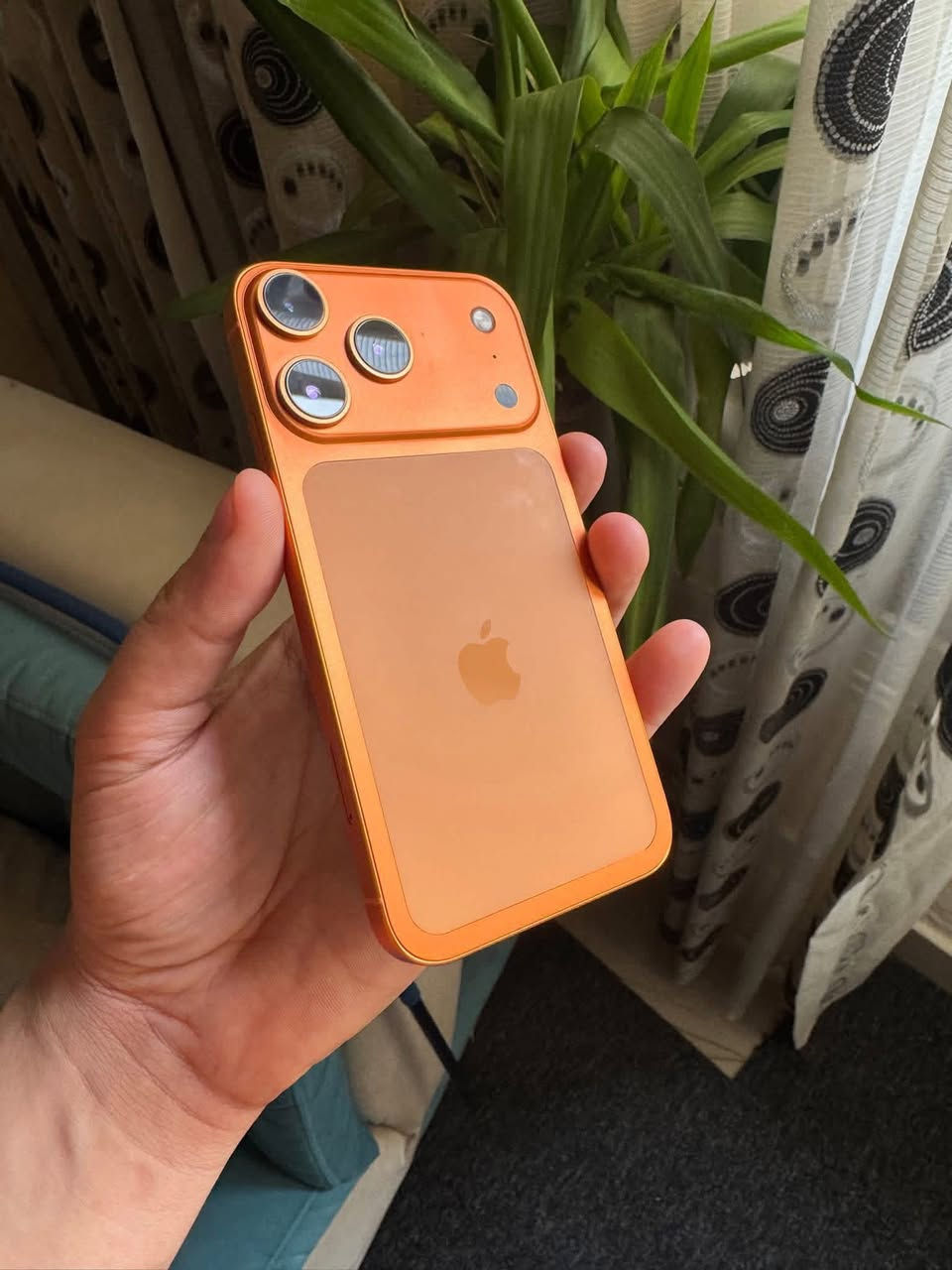 السلام عليكم Xr محور 17 برو جهاز نضيف  بوك ذاكره 64 نضافه 100% الجهاز شرط وتر بروڤ قبل التحوير رجاج بصمه طبق الاصل 225 مكاني بغداد الطوبجي***********
