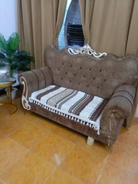 كنب ٧ مقاعد • رجلين مكسورتين • العامرية الملجأ