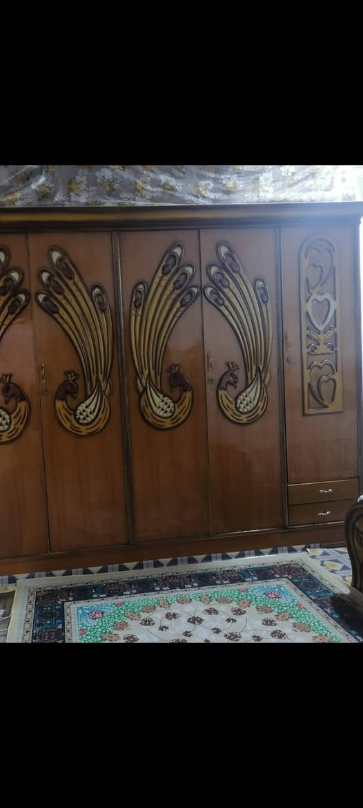 قرفة اللبيع ٥٠٠ الف العنوان بصره كرمه علي الماجديه رقم ***********
