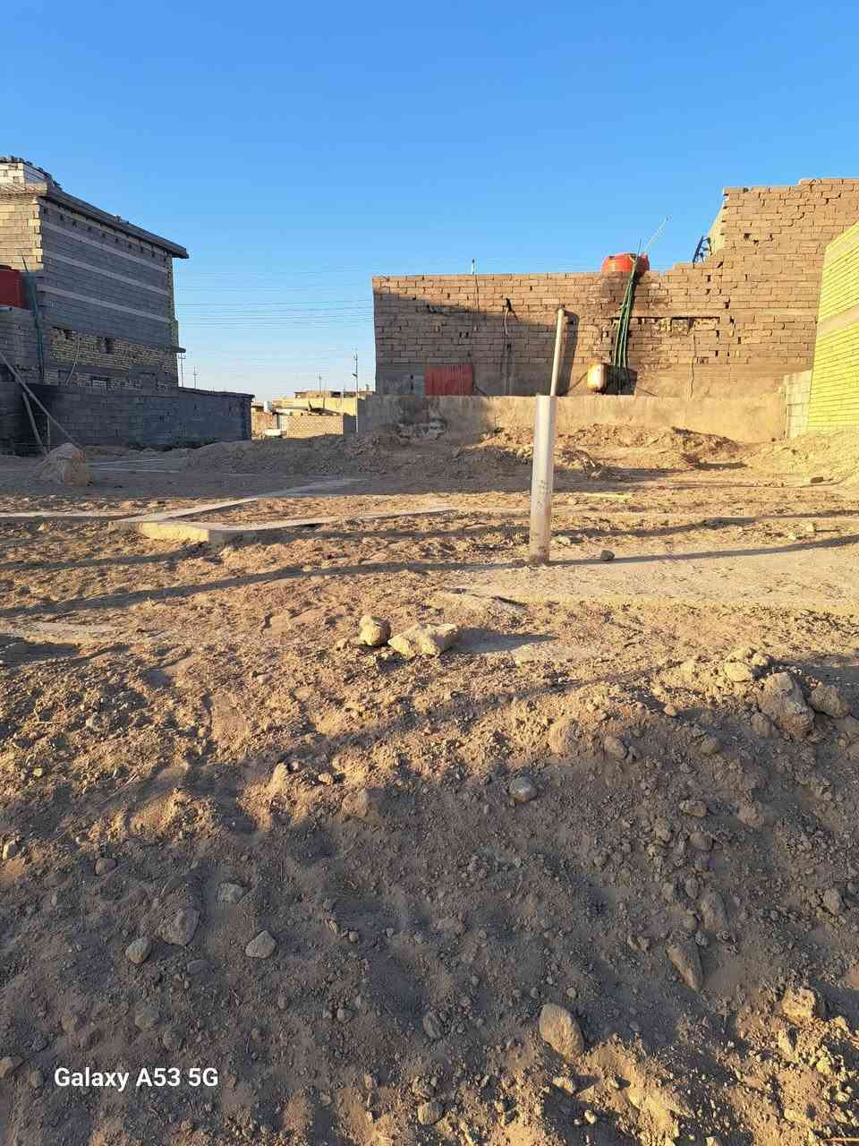 السلام عليكم
توفر بتلو كامل درجه اوله شغل بيدي للبيع المكان الثغر المشراكه قريب ع الشارع العام خلف علوة ماجد حمدان مع توفر خدمات ماء كهرباء  المساحه الكلية 250 متر
متكون من ديوانيه   
موزع+غرفتين +مطبخ كردور حمام داخلي صحيات خارجيه 
سعر ٢٠وبيه مجال 
تواصل ***********
