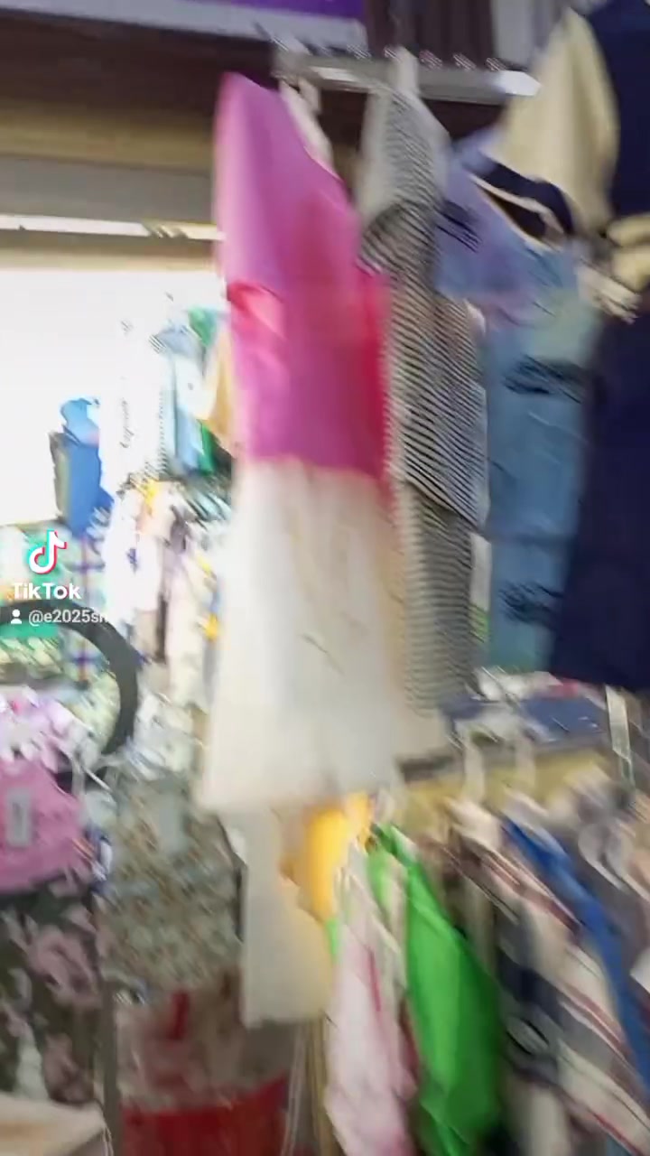 العنوان سوق المحموديه مجمع رحمه مقابل فرع باربي ازياء ايليا 
كلشي واي شي بس 5 الالف بضاعه اوروبيه  جديد با ليبل نفتح ساعه 8 صباحا الي 8 ليلا


**إذا كنت صاحب هذا الإعلان وتريد حذفه لأي سبب، رجاءا أرسل رسالة إلى الدعم الفني**