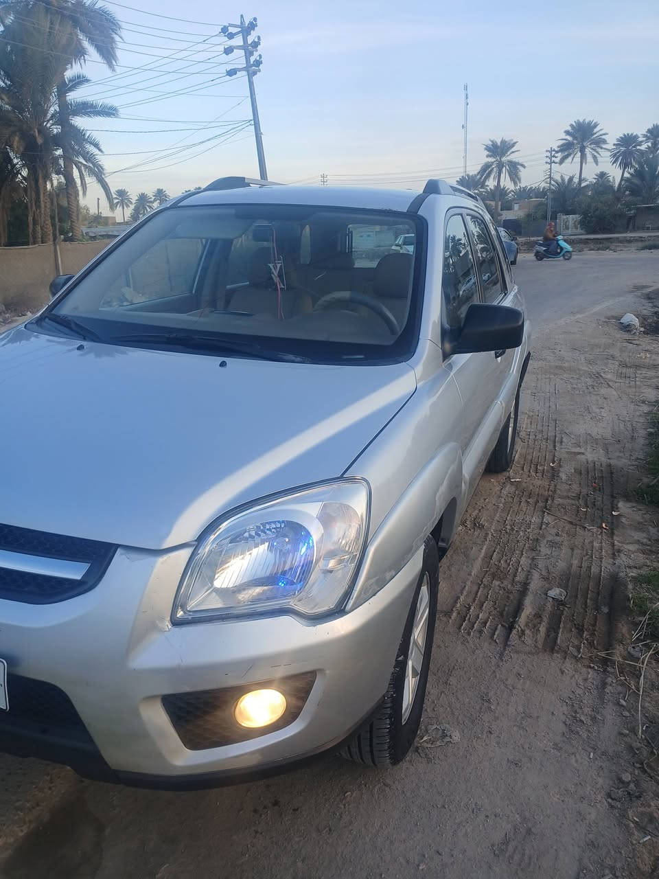 سبورتج.     ٢٠٠٩ مكفول من الصبغ والتبديل  رقم بعداد سنويه ٢٠٣٠ رقم جديد نكليزي هزه جديد  سياره بلاديه مال جناي 
محرك جديد مكفوله من الفتح كير بلادي تخم تاير خمسه ويل كب تدفهه تبريد حداديه نضيفه السونار  موجود بل نشر  
*********** مكان السياره كربلاء قضاء الحسينيه السعر ١٢٤
