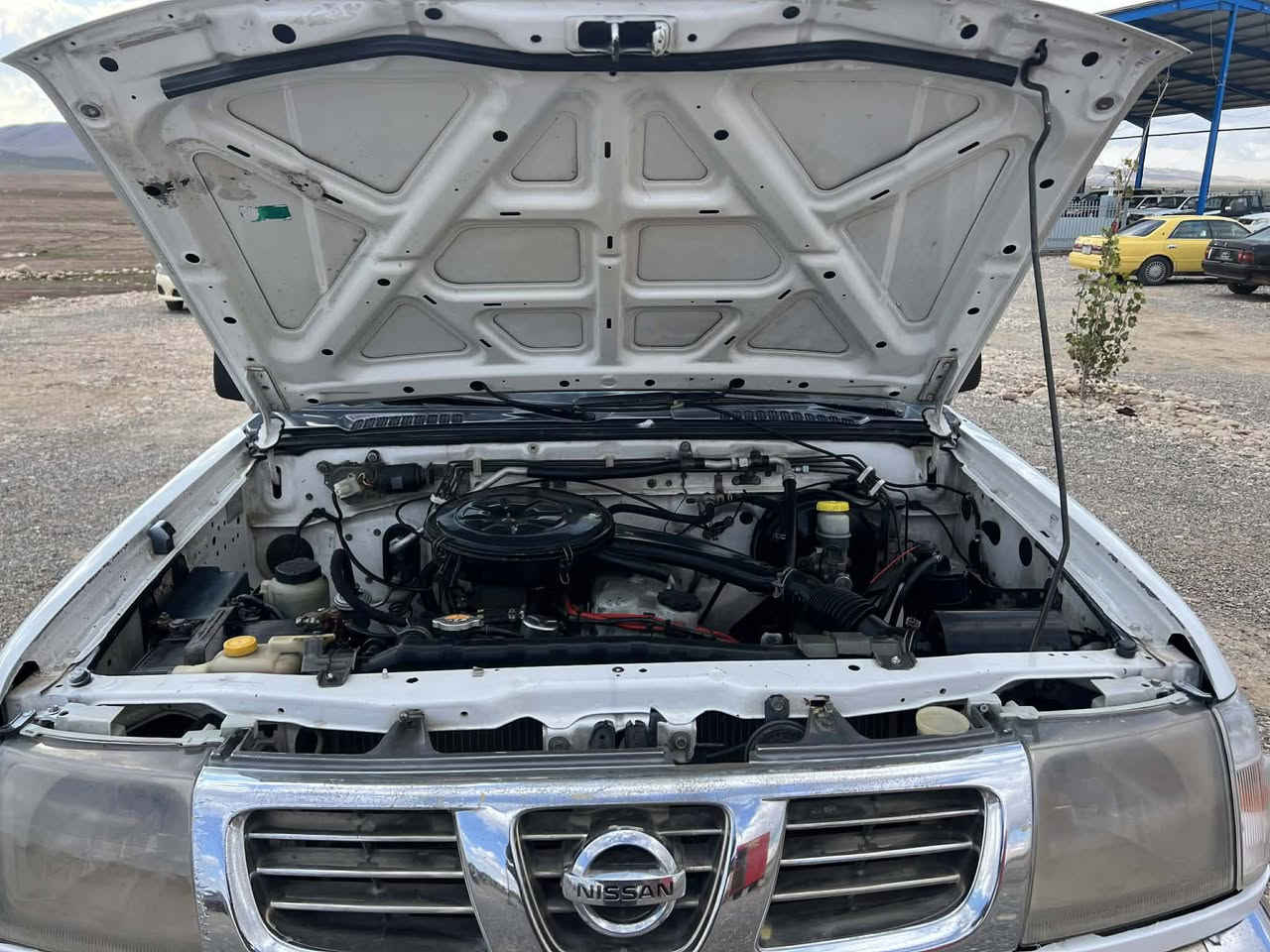 نیسان مۆدیل 2002 ڕە قم دهۆک تە برید پاوە ر بە شە رتی گێرمە کینە ئە کسل
عام بۆیاخ بۆجوانی بە بێ لێدا بێ دە عم ناوی نیە 
لە حاسیبە چوار تایە لوک بێ چرکە 
سعر 67 گە ڵاو کە میک مە جال 
شۆێن چم چماڵ 
ژم
***********
ژمارە  خاوە نێتی
