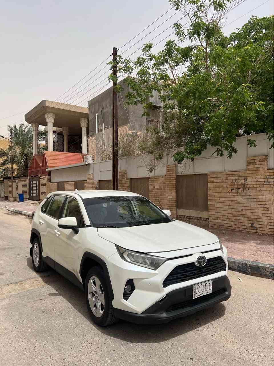 راف فور 
مديل 2020 وكاله ساز SAS 
مكينه 2500 بانزين فقط
وارد خليجي ياباني اصل  
رقم بغداد حره تحويل ملكيه
بيها صبغ ابواب اثنين مع الجاملغ الخلفي

السعر 179
مكاني بصره  
للاستفسار *********** البصرة, العراق
