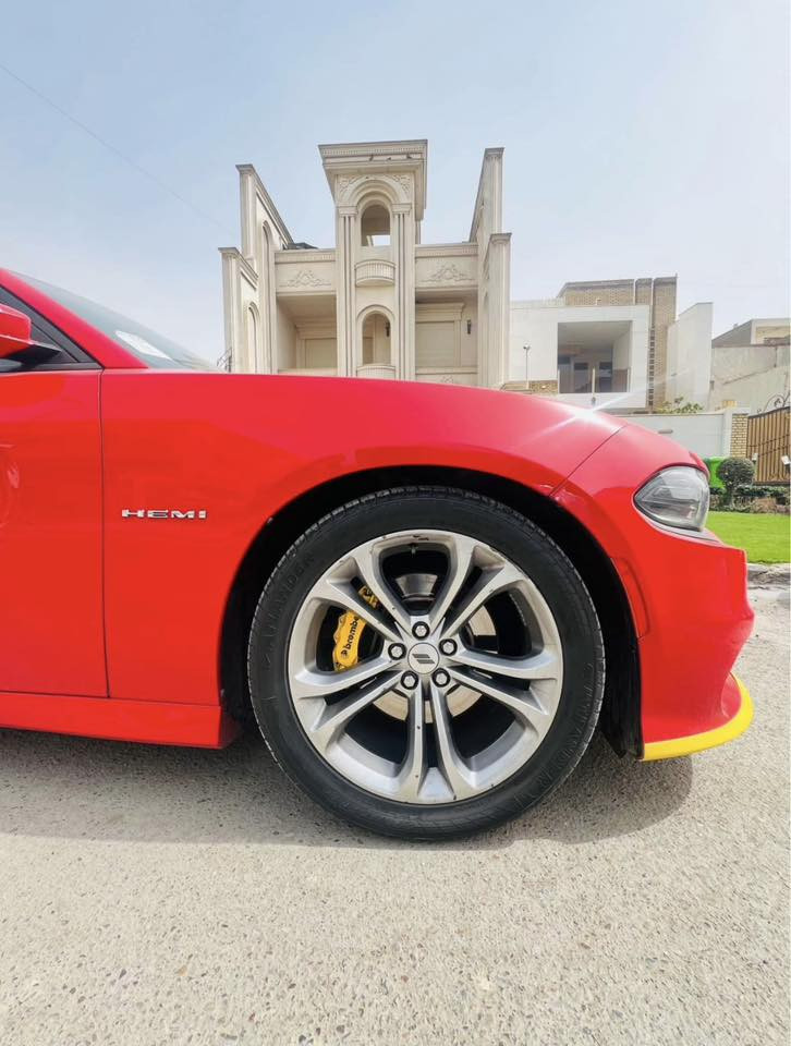 سلام عليكم دوج جارجر RTمواصفات عاديه موديل 2021 الحادث جاملغ السايق جزء منه صبغ بدون ايرباكات بدون دواخل كير مكينه عله وضع الشركه السياره ستوك برمجه كزوز كله بلادي السياره جديده بمعنه الكلمه ماشيه 67 الاستفسار 
***********
