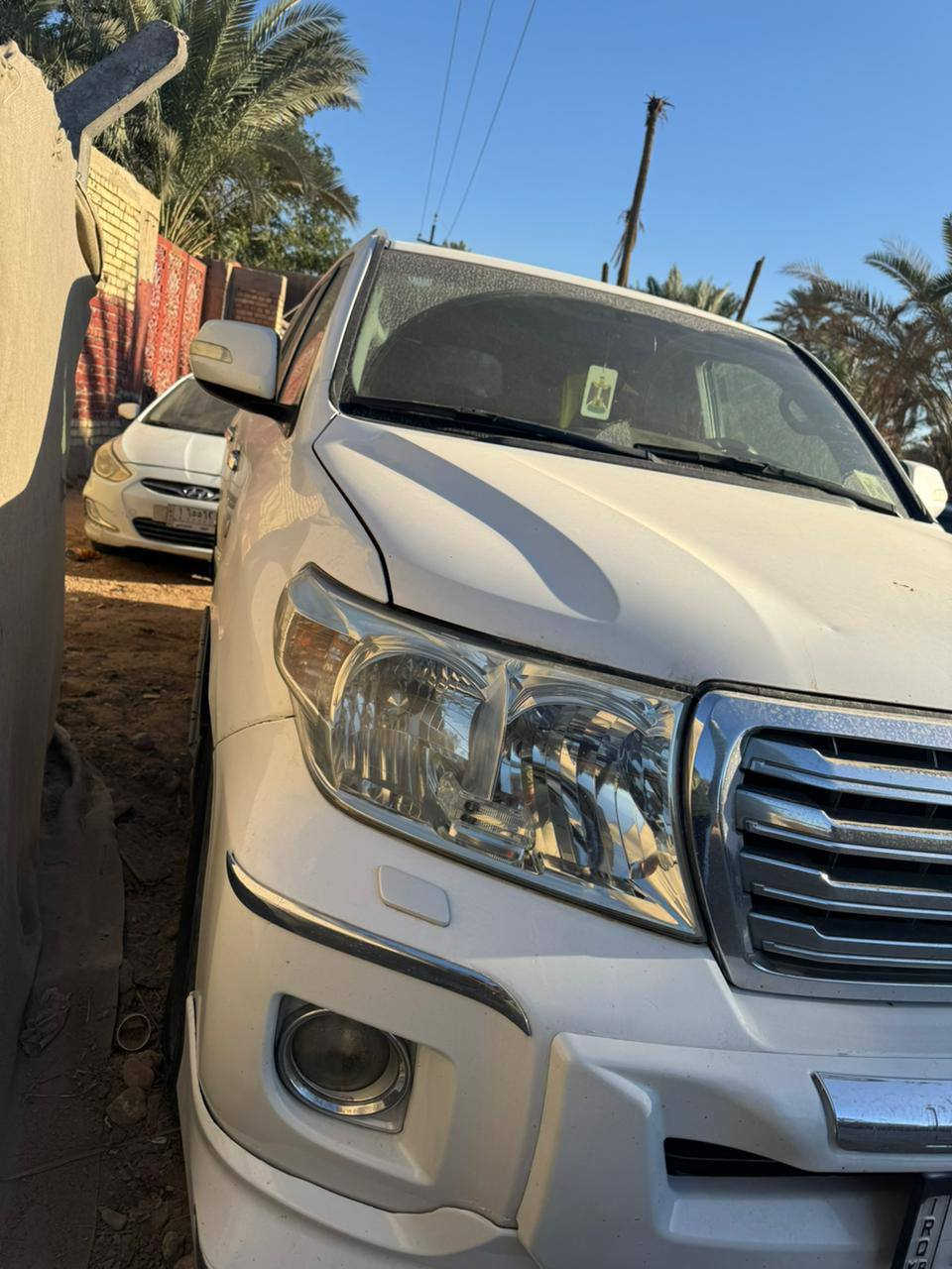 للبيع لاندكروز موديل 2010 كير عادي سلك وغراض السلك موجودة كاملة مكان السيارة نجف وبسمي هاتف *********** صبغ الشريط السعر 230 وبيهة مجال
