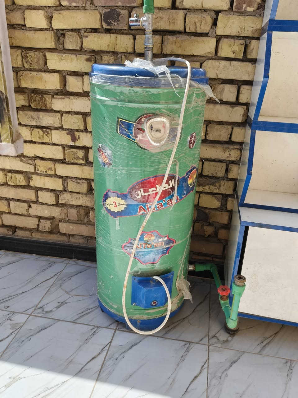 كاونتر 3قطع سعر150
كيزر نظيف سعر50قفل
عارظه براد سعر100
منظومه ماء سعر50
عارظه كرزات +عارظه بهارات سعرهن قفل100
للتواصل***********
