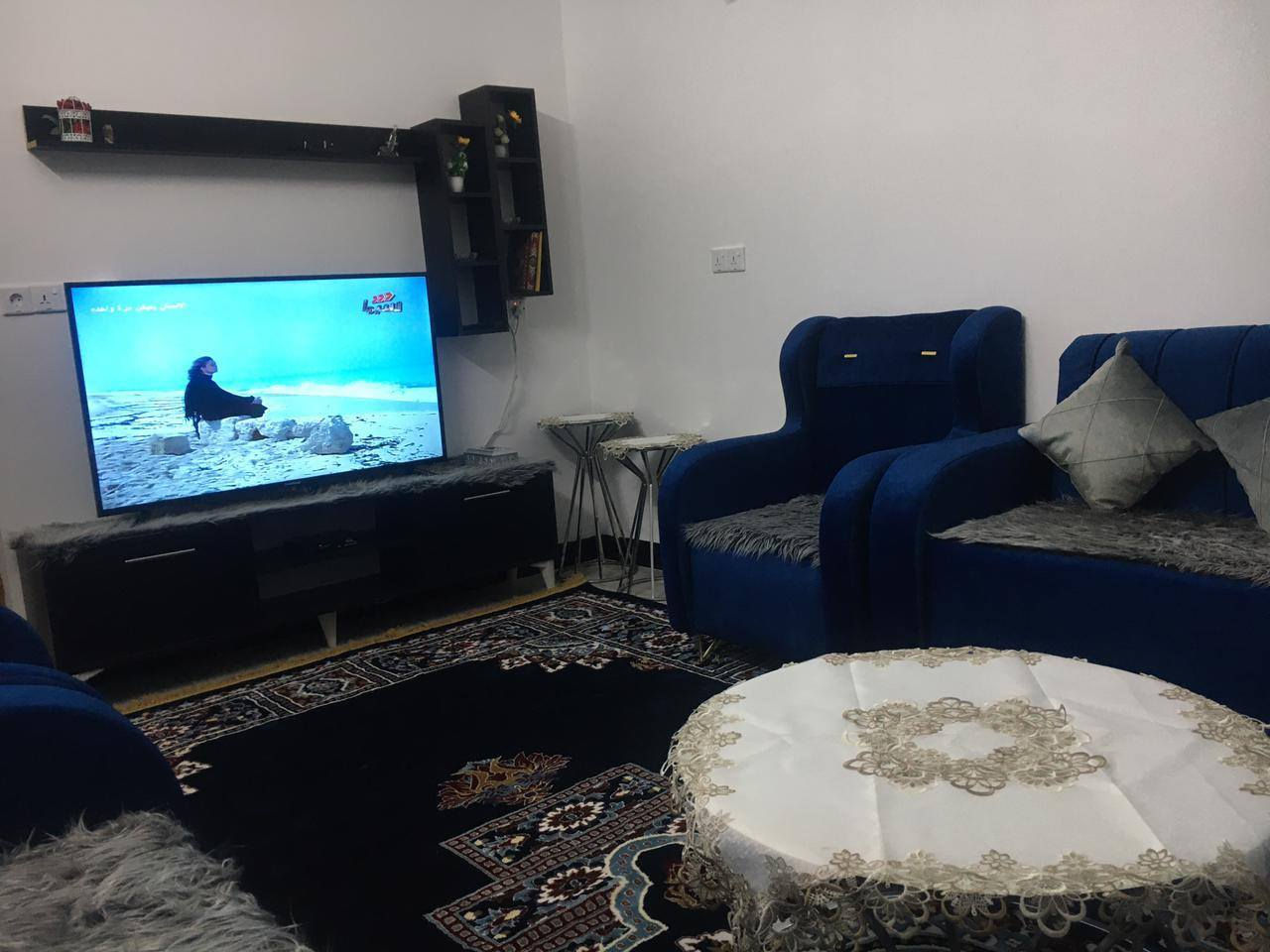 دار للبيع طابقين مساحة ١٥٠متر يباع مع الاثاث مطلوب اسكان ٢٠ مليون
في الرحمة منطقة ال ١٠ الاف 
السعر ١٨٠ بي مجال للاستفسار ***********
