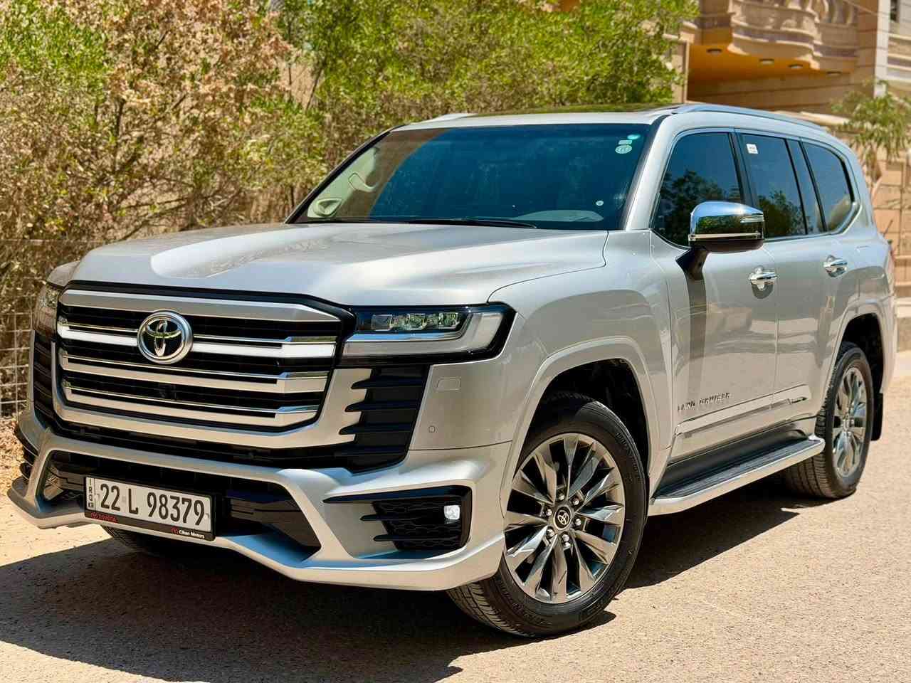 لاندركروز 2023 شركة جيهان تحت الضمان
ماشية 20،000km لون سلفر ميتاليك
فول مواصفات VX لمتد 
مغلف ppf بالكامل ،كتاب تضليل جديد
مكفولة كفالة عامة من الشخط والرصعة 
مكانها اربيل او سامراء سعر 745ورقة بيها مجال
***********

