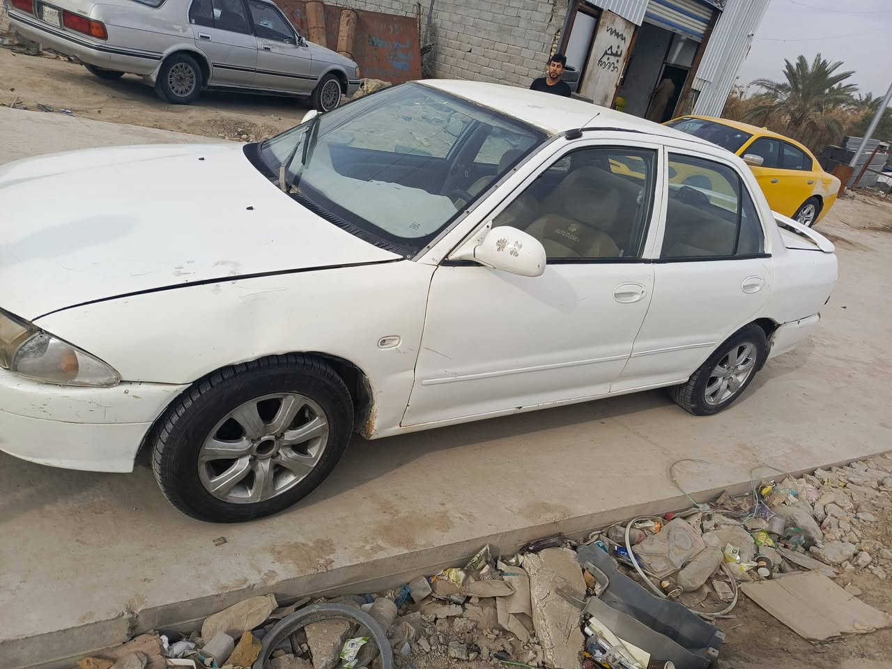 السلام عليكم براتوون مديل 2004 رقم انكليزي سنويه جديد.  السعرو25
مكينه كير مكفولات.  ناصريه مركز 
***********
