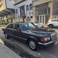 مرسيدس ٥٦٠ • ١٩٩٠ • ٨ سلندر