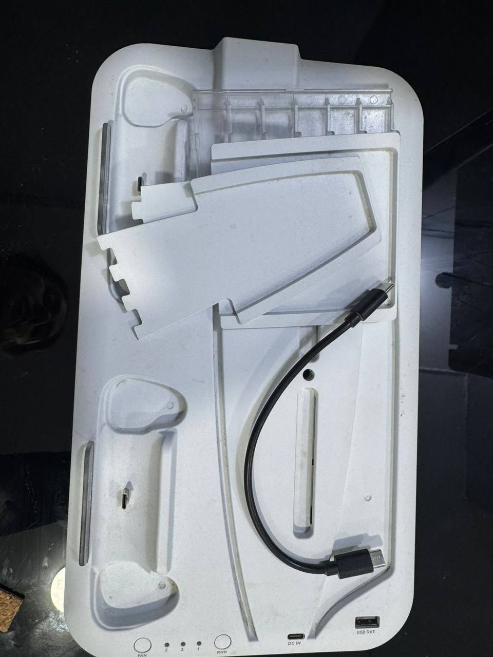 السلام عليكم 
PS5 للبيع 
وياه جوستك الاصلية ، قرص فيفا 22 مجانية
وجوستك ثاني اصلي مو من ضمن الملحقات
  فيفا 24 ب 10 الف والسعرعلى الخاص
 لا يوجد توصيل
 المكان النجف -الحيرة. 
 الرقم 
***********
