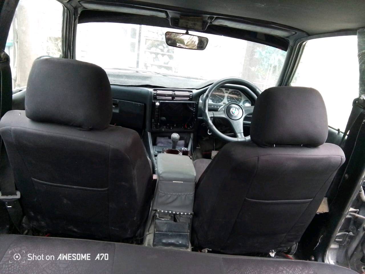 
ما هو موديل السيارة والسنة الصنع؟: 
1994
هل يوجد تاريخ صيانة موثق للسيارة؟: 
المكينه اتخربط بيهه 3بساتم واكفه يعني تحتاج فتح مكينه
هل السعر قابل للتفاوض؟: 
مجال بسيط
ما هي مكان تواجد السيارة لعرضها على المشترين؟: 
بغداد الغزاليه ‏‪***********‬‏ واتساب