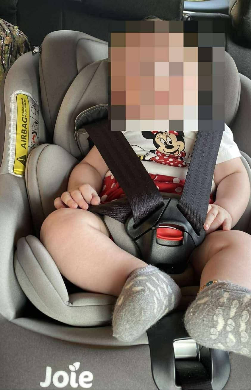 للبيع – مستلزمات أطفال بحالة ممتازة

* 🚗 كرسي سيارة ماركة Joie الأمريكية — 50 الف
* 🎠 هزّاز أطفال ماركة Joie الأمريكية — 75 الف
* 🍼 عربانة أطفال ماركة Joie الأمريكية — 50 الف

✅ جميع القطع نظيفة جداً وبحالة ممتازة.
✅ ماركة أصلية ومعروفة بجودتها العالية.

📩 اللي يرغب بأي قطعة يتواصل معنا على الخاص، ونرتب له التواصل مع صاحبة الأغراض


**إذا كنت صاحب هذا الإعلان وتريد حذفه لأي سبب، رجاءا أرسل رسالة إلى الدعم الفني**