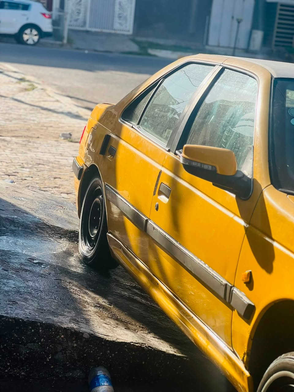 السلام عليكم 
بيجو بارص للبيع السعر 25$
تفاصيل اتصل 
***********
