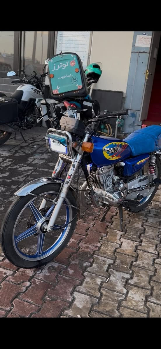 للبيع بارت 5 غيارات
محرك 200cc
منفيس موجود
السعر ٤١٠ الف


**إذا كنت صاحب هذا الإعلان وتريد حذفه لأي سبب، رجاءا أرسل رسالة إلى الدعم الفني**