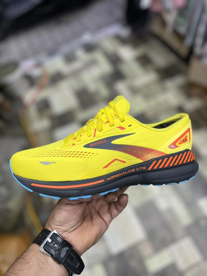 بروكس
بالة اصلي
قياس 41
توصيل جميع محافظات 
واتساب
***********
