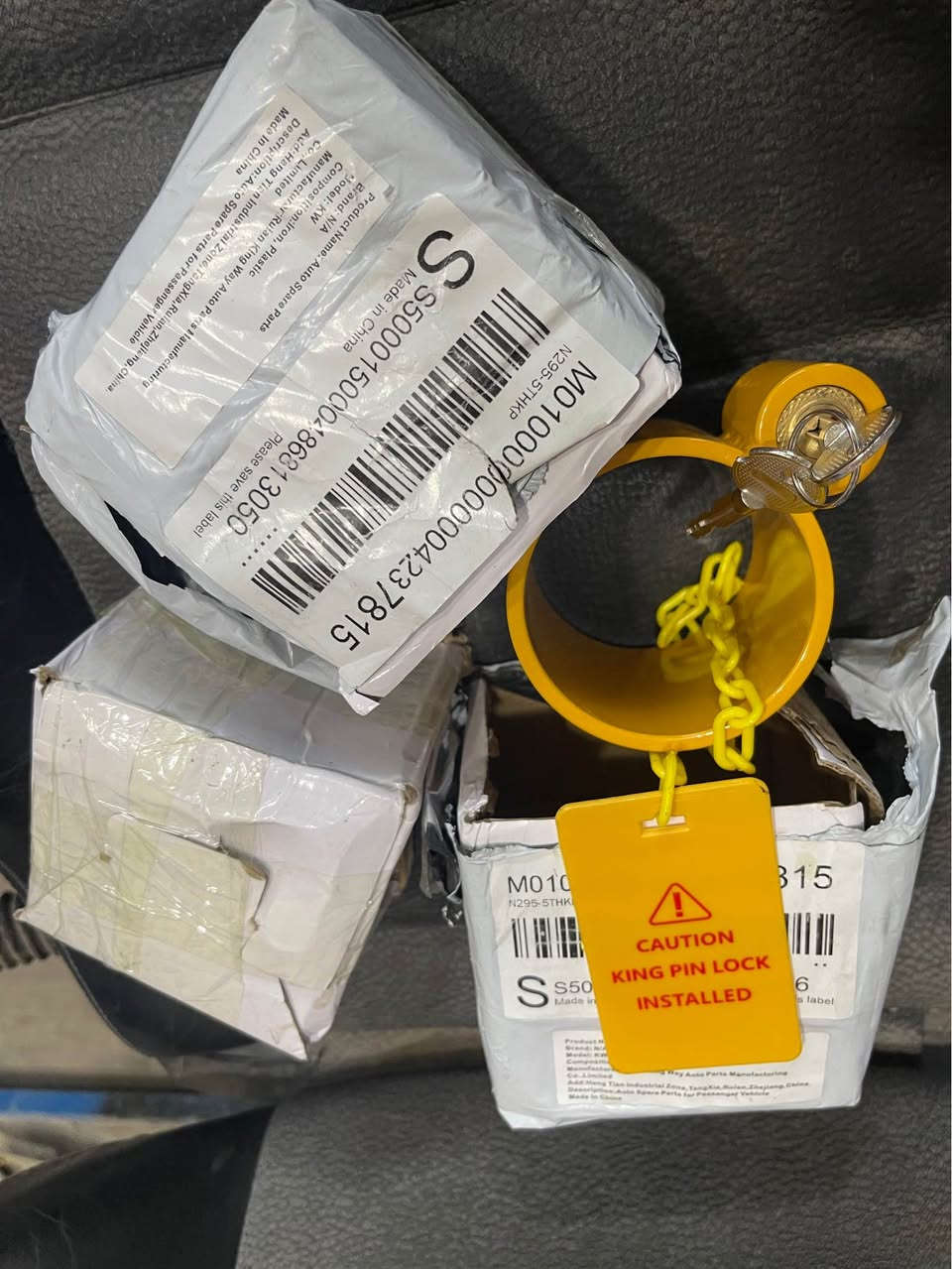 قوفڵی تانکی تریلە  بۆ پارستنی تەنکەرەکەت لە بردنی لە پیمەکەی دەخەی  کامل ئاسن بەس بە کلیلی خۆی  دەبێتەوە  گەیاندن هەیە *********** كويسينجاك, أربيل
