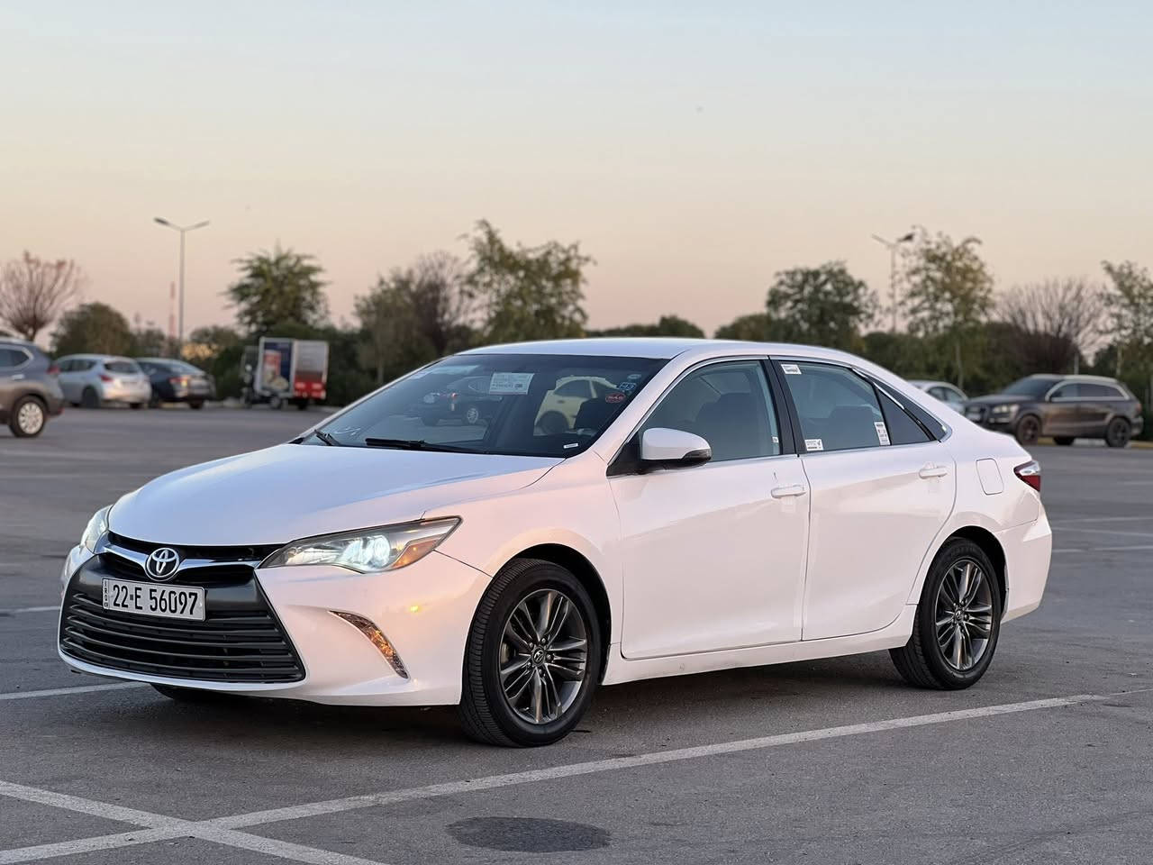 تۆیۆتا کامری٢٠١٧ ئەمریکی SE
سەیارەیەکی تا بڵێی جوان و بێ مەسروف١١٩هەزار رۆشتووە

کوشن کارەبایی،جام کارەبایی، سێ گێر ، تەحدید سرعە، ڤۆلیۆم،فوول مواسەفات

تایەو ویلی نوێی لەژێرە،رۆنی گێر تازە گۆراوە

تابڵێی بێ مەسرەفەو توندوو تۆڵە

سەیارەکە عام بۆیاخە هەموو گیانی بەشەرتە  بێ کێشەیەو بەناوی خۆمە

نرخ 125وەرەقەومەجال 

تکایە موشتەری نی  تەلەفۆن مەکە

***********
