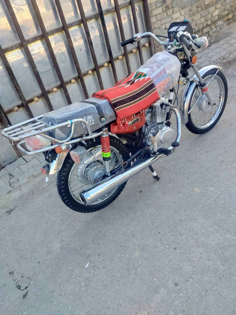 السلام عليكم درجة للبيع ناما تعميره 25 والشاصي 20 السعر 900 وابيه مجال قليل ملاحظه تعمير جاهزه ولي مو شراي لا تراسل فدوه اروحلك 🧿


**إذا كنت صاحب هذا الإعلان وتريد حذفه لأي سبب، رجاءا أرسل رسالة إلى الدعم الفني**