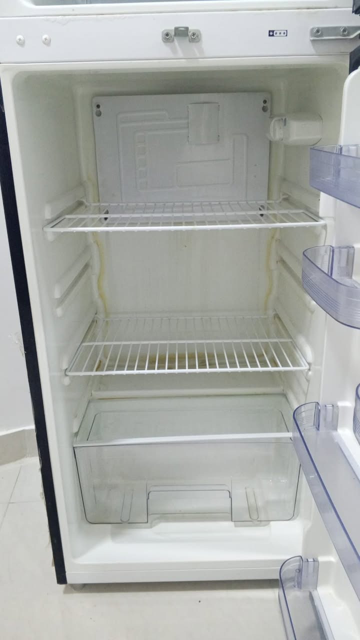 جربايت طفل ب60 
ثلاجه نضيفه مكلفوله ب125
زوليه ب150 والاسعار بيه مجال


**إذا كنت صاحب هذا الإعلان وتريد حذفه لأي سبب، رجاءا أرسل رسالة إلى الدعم الفني**