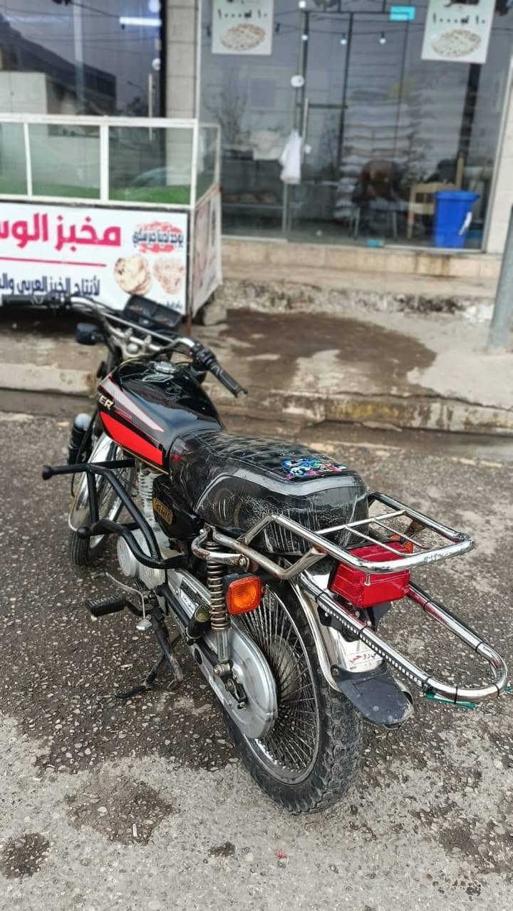 سلام و عليكم ماطور تايكر للبيع موديل 2021 مرقم بغداد شرط التحول
محرك انطيك شرط
تانكي شخط ما بي
كزوز عالي الأصلي
وايرمنية كلها شغالة وبيها نشرات ورة وكدام
سعر 1650 
متواجد فقط ع رقم وبي واتساب 
***********
