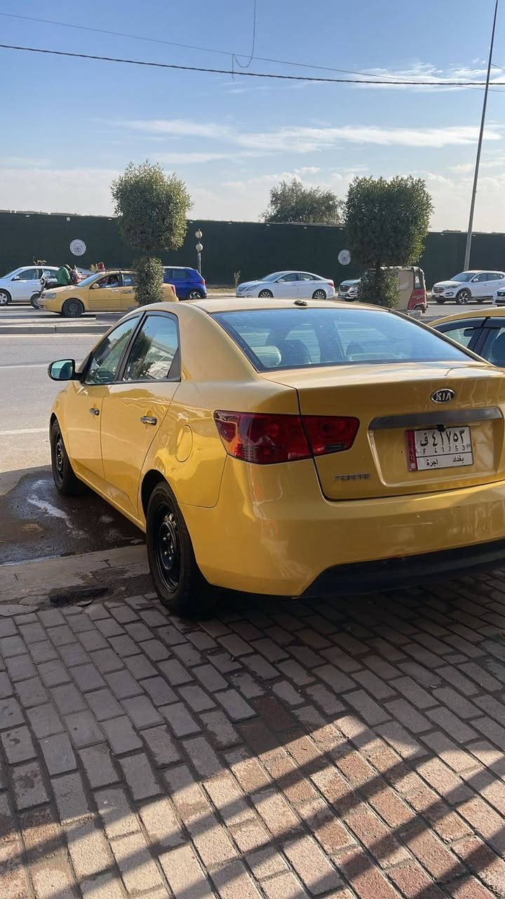 السلام عليكم
كيا فورتي 2012
وراد أمريكي
مكينه 2000
بيهه باب مبدل خلفي
مكان بغداد
سعر 87ورقه وبيهه مجال
*********** علاوي
مكلف بل نشر
