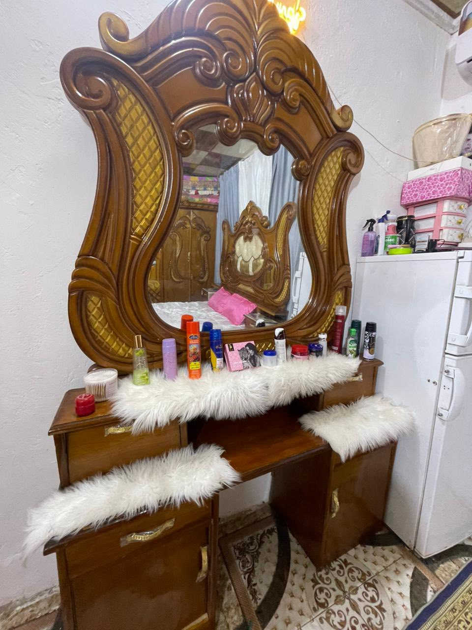 غرفه عراقيه صاج نظيفه البيع سعر ٧٥٠ وبيه مجال قليل مو شراي لاتتصل رجآ ***********
