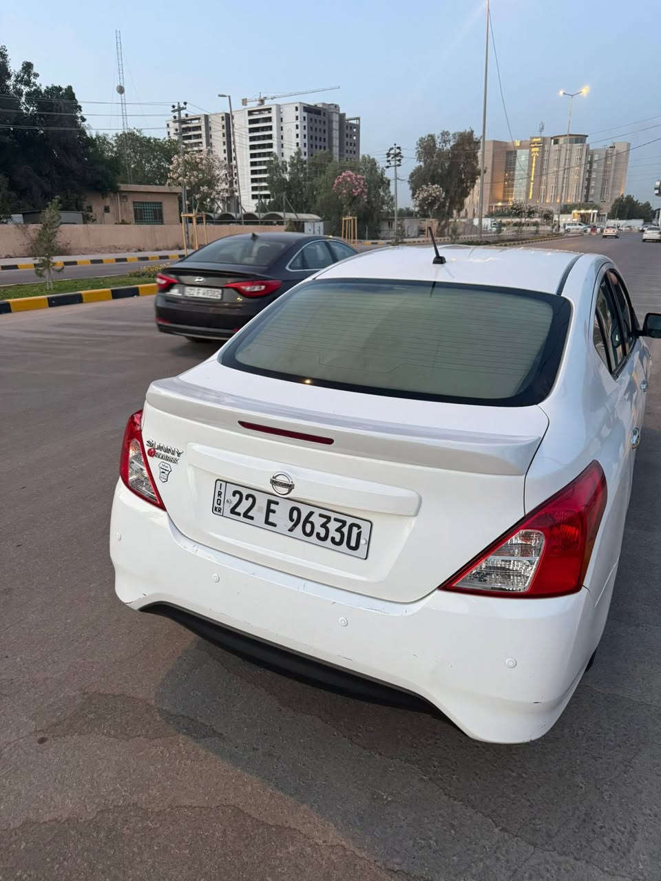 نيسان صني ٢٠٢٤ 
مكفوله من صبغ وفتح وتبديل 
فقط باردات بيها كما موضح في الصوره 
جاهزه السياره اي نقص ماكو حداديه كير مكينه ع بلاد تبريد ثلج 
مكاني نجف كوفه حي ميسان 
سعر ١٠٩ وبيه مجال 
***********
