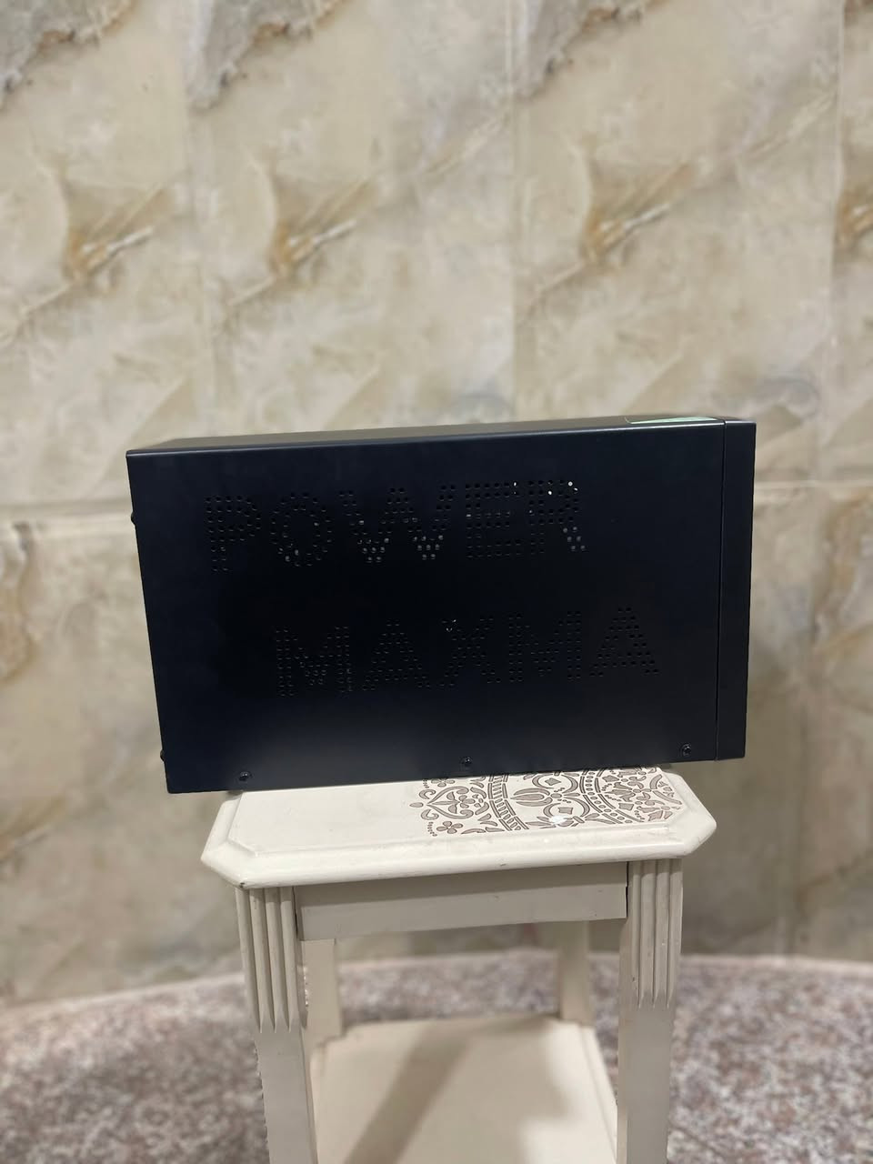 UBS offline 
2000VA 
مستخدم قليل و نظيف ، بدون كارتون .
مكاني كربلاء و السعر على الخاص او رقم الهاتف : ***********

