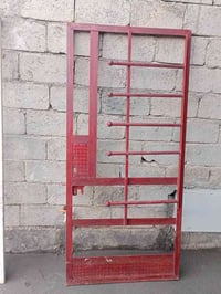 ابواب غير مستخدمه باب مطبخ وباب ستقبال طلاكتين  بدون اطارات    0770946...