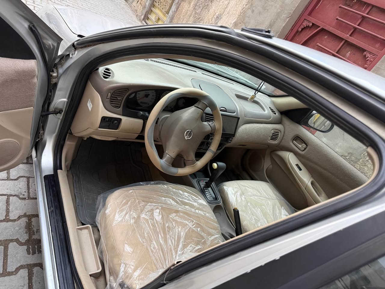 نيسان سني ٢٠٠٧ صبغ عام لغرض جماليه  سياره جازه رقم بغداد *********** بغداد, العراق
