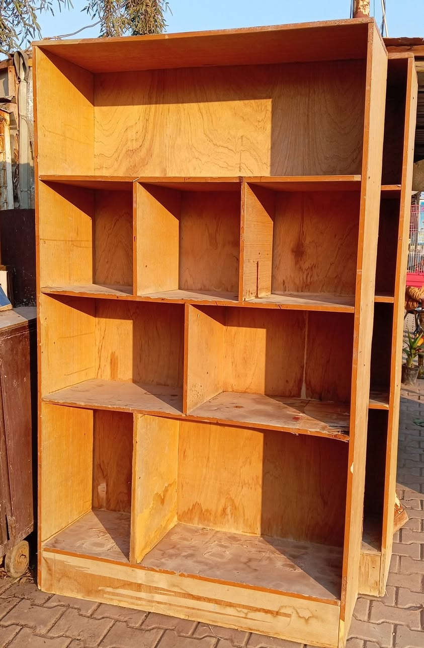 غراض للبيع المحموديه  عنواني لمحل  شارع مقيم مقام صراي قرب مكتبه مهندس حيدر 
***********
***********
