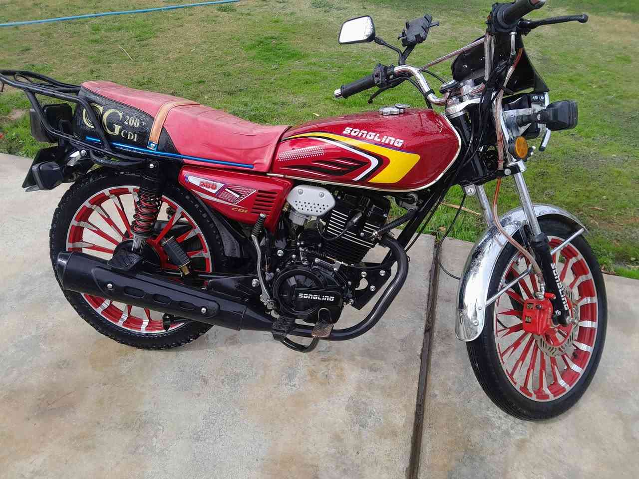 للبيع ماطور إيراني موديل 26 مكفول من كل النواقص السعر 800وبيه مجال مكاني ديالى دلي عباس ***********4
