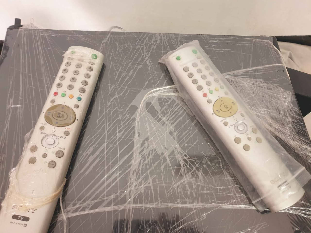 سيستم صوتي بلوراي من سوني 
جهاز اصلي 
160W
مع 2ريموت ...مخارج HDMI..AV
بي مداخل 6سماعات معUSB
شغال كامل كهرباء 220
بي نقص سماعة صغيرة ..مع الجهاز 5سماعات اصلية سوني .
الجهاز شغال بدون عيب او تصليح 
السعر250ومجال للشراي 
المكان بغداد كرادة بغداد, العراق


**إذا كنت صاحب هذا الإعلان وتريد حذفه لأي سبب، رجاءا أرسل رسالة إلى الدعم الفني**