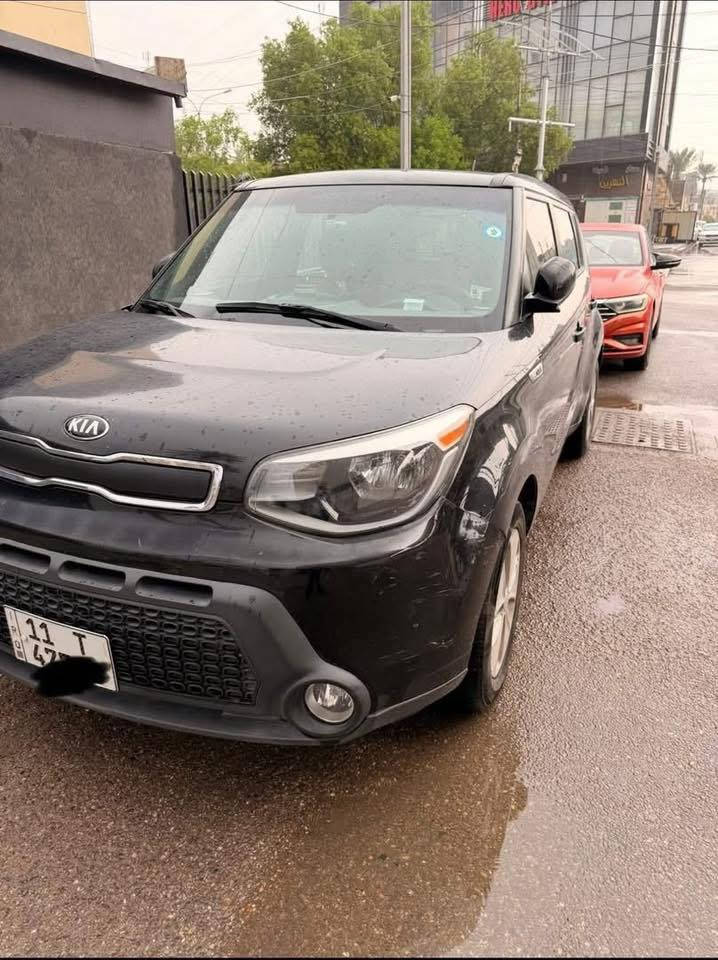 للبيع كيا صول 
سيارة كلش نظيفة 
موديل 15
وارد امريكا
 محرك 1600 
بحالة ممتازة 
كير محرك تبريد صدر كله جيد جدا 
ماشية 79
شاشة وكاميرا بلادية 
كل كهربائيات سيارة شغالة 
بدون حادث كلين
كلها على وضع شركة 
هنا بالعراق صار صبغ 2 قطع على اثر شخوط و طخات خفيفه 
وعدي صور قبل الصبغ 
وعدي سونار 
ايرباك سليم 
تخم تاير جديد
رقم بغداد جديد بأسمي
سعرها 113وبي مجال
مكاني بغداد دورة 
***********
