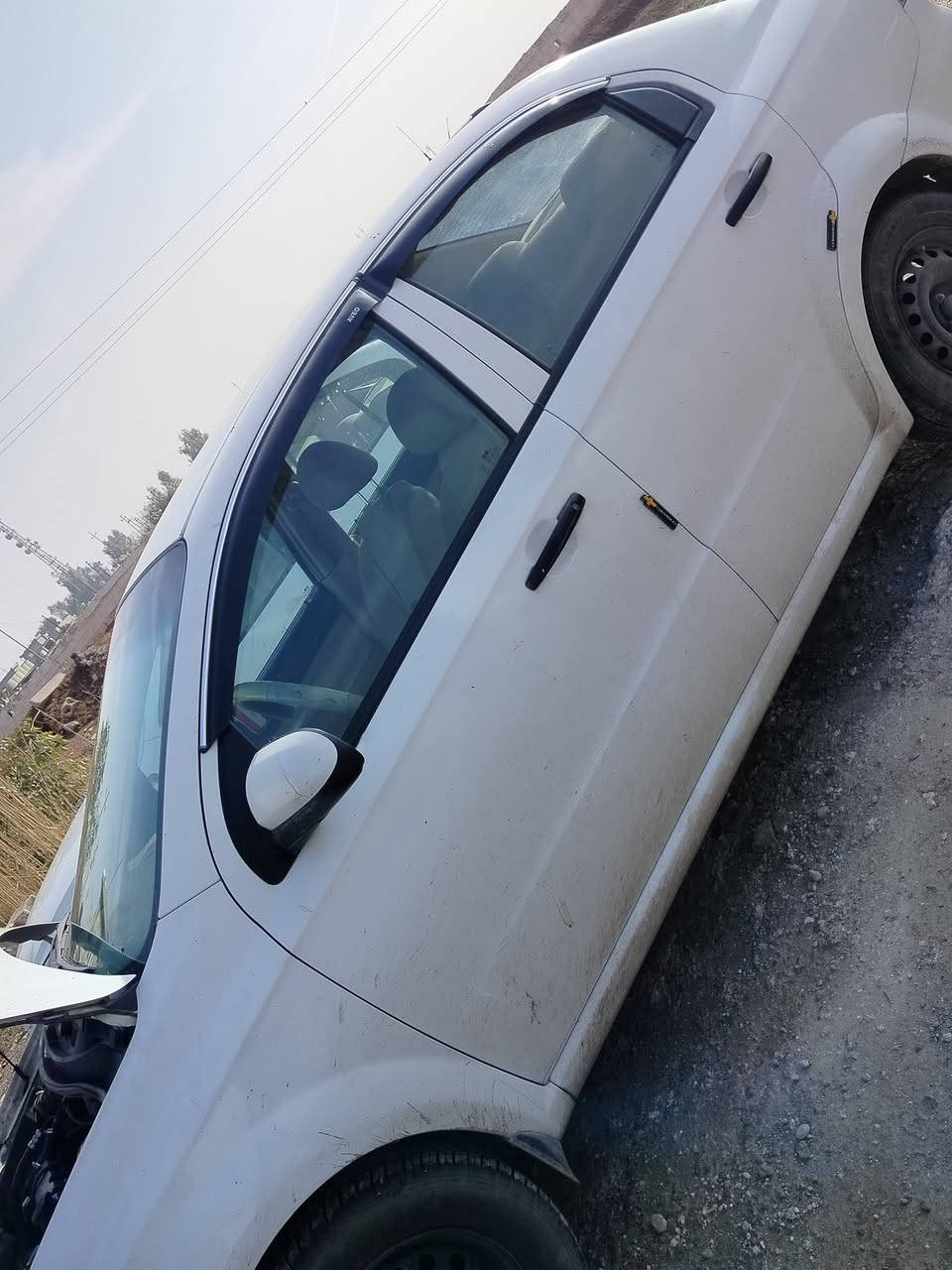 سلام عليكم اخوان
 آڤيو للبيع موديل 2011
 مكينة فل كير أوتوماتيك 
اربع جام كهرباء مرايات جانبية كهرباء 
رقم اربيل سنوية لحد 2027
 كوبون بنزين موجود  
بيها قطعتين تعديل بارد بدون صبغ 
سيارة وكيل اول بأسمي شرط تحويل والغرامة 
رقم الهاتف *********** 
سعر 85 وبيها مجال
