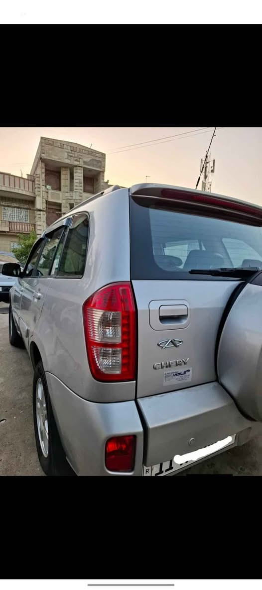 شيري تيكو موديل 2013
محرك1800
كير كهربائي 
سياره خير من الله 
محرك نشط وكلش حلو بس بيهه بس نضوح من الجبن يرادلهن تبديل 
كهربائيات كلهه شغاله 
مواصفات التيكو معروفه فتحه 
وجام يصعد ويه تقفيل وتحكم استيرن 
حساسات خلفيه 
سياره بسمي رقم انكليزي هزه جديده وماعليهه غرامات ولاربع 
تحويل ثاني يوم 
للاستفسار ***********
السعر 60
العنوان الصبح متواجد بالمنصور 
وباليل متواجد بالبلديات بغداد, العراق
