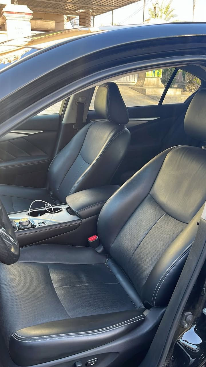 انفنتي Q50
6 سلندر توين تيربو 
 فول مواصفات لأخير 
فتحة سقف 
كراسي جلد 
كراسي كهرباء 
كراسي هيتر 
اربع وضعيات قيادة 
مواصفات كلش هواي بيها 
ماشية 47 الف كم قابل للزيادة
سيارة كلش نظيفة و جديدة
ما بيها اي نقص مجرد بولش يحتاج لها  
كير و محرك و تبريد زيرو أصلا سيارة ما ماشية هواي
3 قطع صبغ 
وبيعا اماكن بارد و سقف بيها بارد هم 
قليل مبين بصور من حادثها
ب العراق صارت بيها طخة خفيفة هم منشورة   
صور حادث موجودة بمنشور
مكانها البصرة  
 السعر 155 وبيها مجال 
رقم تواصل ***********
