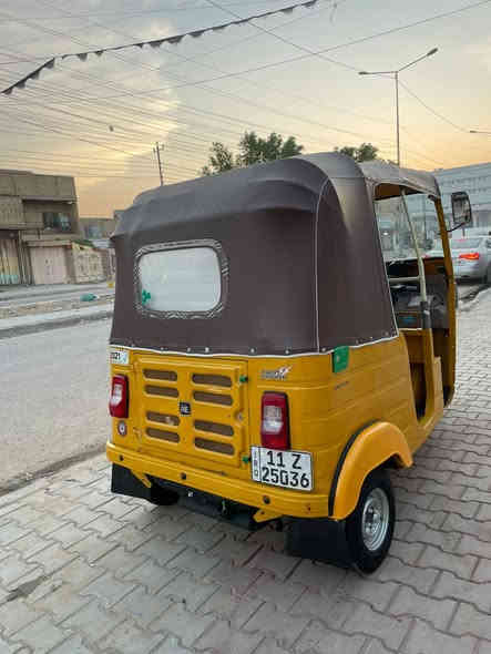 للبيع موديل ١٨ رقم و سنويه اب اسمنه مصبوغه للجماليه دراجه جاهزه من كلشي مكان بغداد الحسينية مال راجديه شراي تصل *********** 👍
