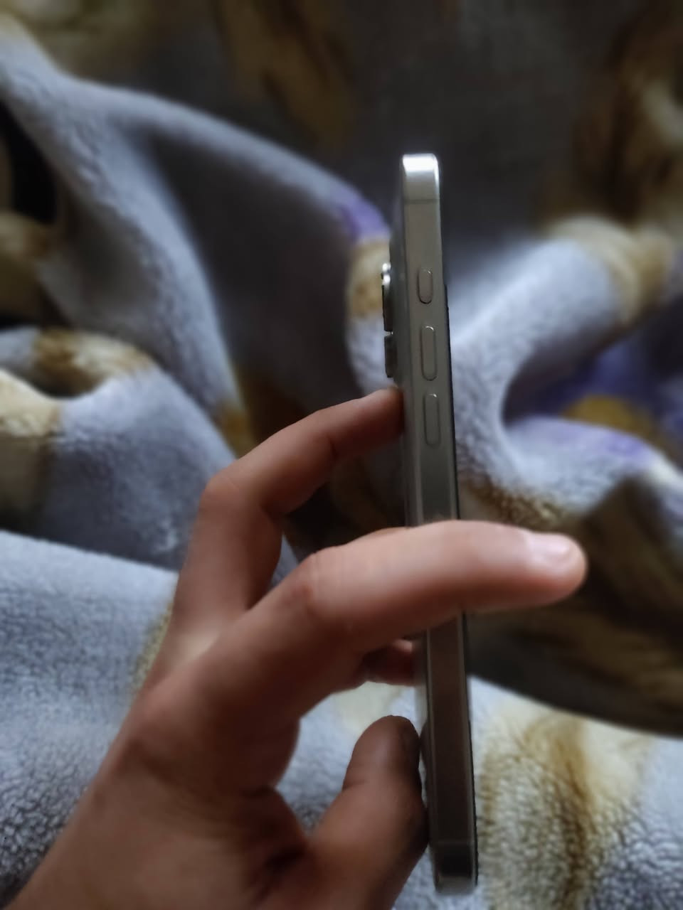 ايفون ١٦ برو ماكس شرق اوسط ماستر ABM ذاكره ٢٥٦ بطاريه ٩٥ نظافه ١٠٠٪ الظهر مفطور انطي سعر او تعال اخذه مكاني الانبار فلوجه *********** متوفر واتس اب أيضا
