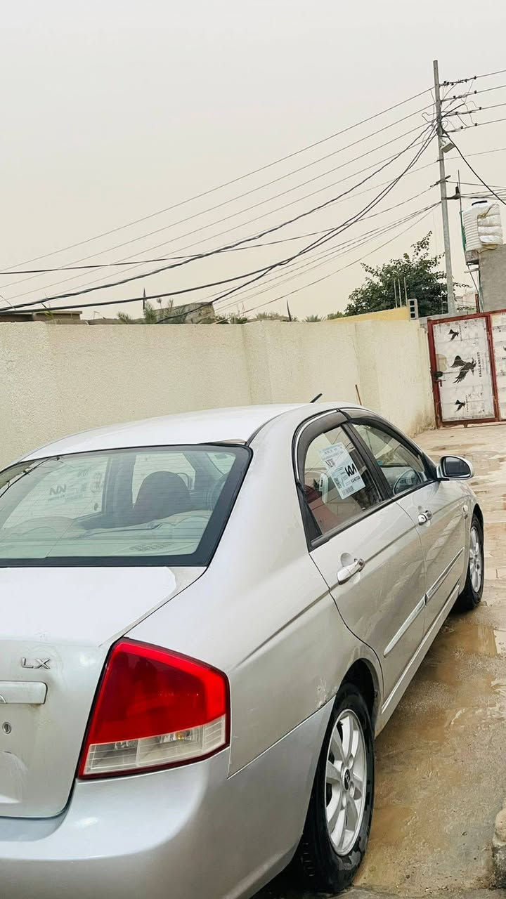 سيراتو 2008 جديده جاهزه من كل نواحي بأسم صديقي بيه جاملغ خلفي بدون دواخل ونطخت عندي بلباب والجاملغ واني صبغت بأيدي السعر 75وبيه مجال بسيط العنوان كربلاء الحر الرقم ***********
