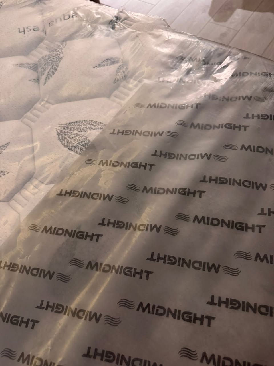 مرحبا.  دوشك طبي ماخذته من midnight بعده جديد مامستعمل 180*200 ارتفاع 30 اخذته قبل يومين وطلع عالي ع قياس سريري لذلك اريد ابيعه. اخذته ب 900 الف واريدة ب750 وبي مجال بسيط بعد . الدوشك بعده جديييد ع حطة ايد الشركة


**إذا كنت صاحب هذا الإعلان وتريد حذفه لأي سبب، رجاءا أرسل رسالة إلى الدعم الفني**