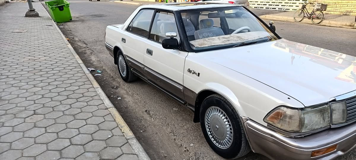 السلام عليكم ورحمة هارتوب للبيع موديل ١٩٨٩ رقم واسط تحويل مباشر كير مكينة خير من الله كهربائيات كلها شغالة مكفولة من الكص والنقل الجثة والعيب الشرعي صبغ حزام جمالية السيارة نفس الصور واحلا تحويل مباشر مكانها واسط  *********** السعر ٤٢ وبيها مجال قليل
