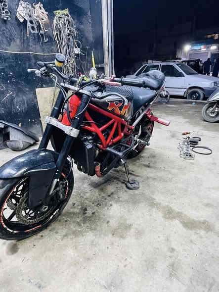 سلام عليكم كاوسكي 636  2004مزوده كل غراضهه اصليه شاصي هوزن يدات اصلي مكينه مفتوحه دراجه نكره كلش ناعمه  عنوان بغداد سعر 19 ورقه شراي يتصل ***********
