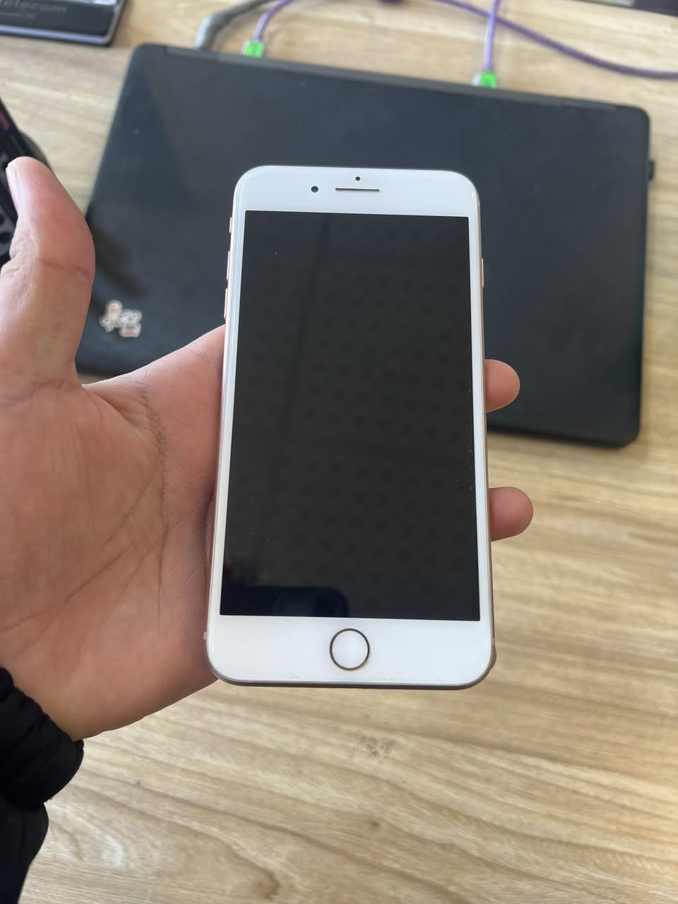 ايفون 8 بلاس ذاكره 256 فقط مبدل بطاريه وبطاريته 80 مكان بغداد اليوسفيه السعر 170 /***********/واتساب توصيل موجود
