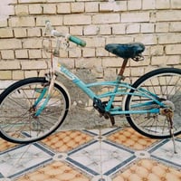 بايسكل أحمر • بايسكل سمائي • مكاني كوت