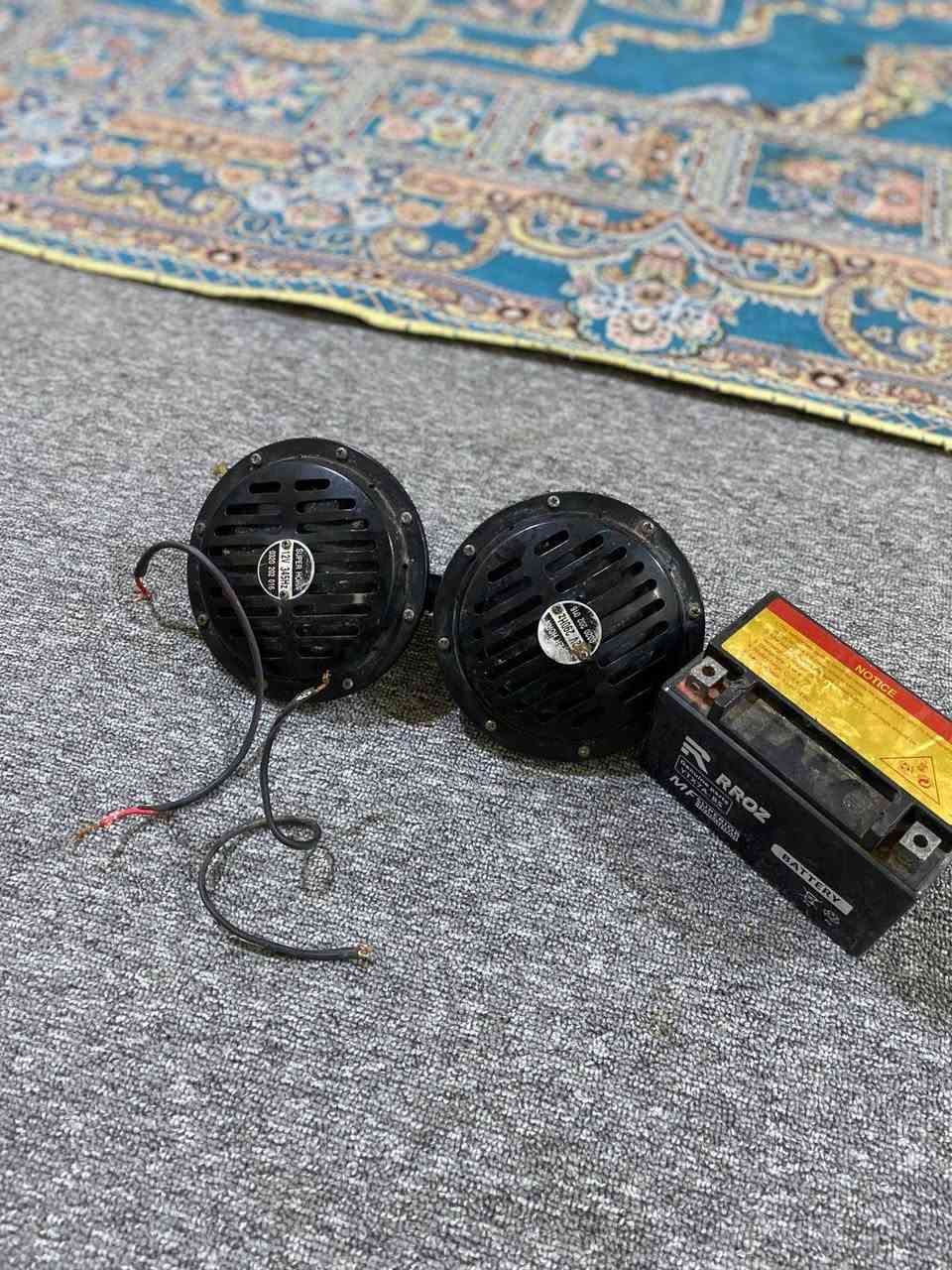 سلام عليكم هورنات بوش وباتري جديد هورنات مستخدم قليل كلش باتري 10 هورنات 25بيهن مجال رقمي ***********
