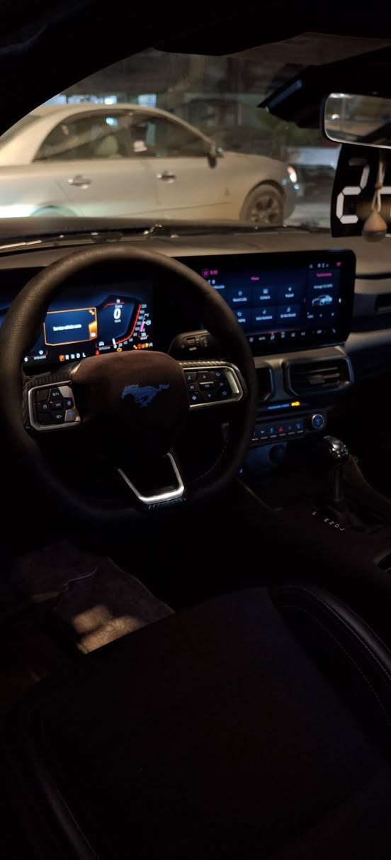 موستنك 24
ماشيه 28 الف ميل
سعر 230
بدون رقم
شاشه متصله رادار امامي رادار جانبي بصمه صبغ بنيد وجاملغ 
موجوده بغداد المنصور
***********
