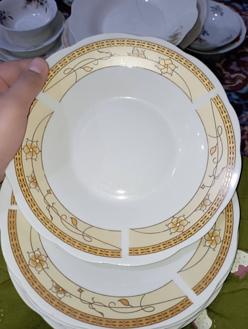 يوجد فرفوري جديد للبيع سعر الكارتون 35 الف مشكل بي درازن ماعين وطوس حلة للاستفسار خاص كل كارتون بي 50قطعة


**إذا كنت صاحب هذا الإعلان وتريد حذفه لأي سبب، رجاءا أرسل رسالة إلى الدعم الفني**